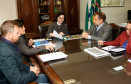 A secretária de Estado da Educação, professora Ana Seres, recebeu na tarde desta quinta-feira (28), na sede da SEED, na Vila Izabel, a visita do secretário de Estado para Assuntos Estratégicos, Flávio Arns. 