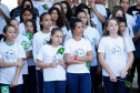 As escolas da rede estadual de ensino iniciaram nesta terça-feira, (01), as atividades em comemoração da Semana da Pátria. As ações antecedem o Dia da Independência, celebrado segunda-feira, dia 7 de Setembro. A cerimônia que marcou o início das festividades foi realizada no Colégio Militar de Curitiba, com a presença do governador Beto Richa, de autoridades militares e civis e da secretária estadual da Educação, professora Ana Seres.