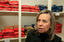 “Esta é uma remessa complementar que vai garantir alimentos até a próxima entrega, prevista para o fim do mês. Trabalhamos com uma média de quatro a cinco remessas por ano dentro do planejamento feito pelas escolas para que não falte merenda em nenhuma das 2.100 escolas do Paraná”, disse a coordenadora de alimentação e nutrição escolar, Marcia Stolarski.
