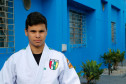 Os estudantes João Gabriel Darmieli Araújo, 17 anos, e José Ubirajara Paraná Junior (foto), 15 anos, conquistaram o primeiro e segundo lugar, respectivamente, na 1° edição do Combat Games, mundial de arte marcial escolar realizado na cidade de Agra, Índia, em julho deste ano. Os paranaenses fizeram parte da delegação brasileira com outros 14 atletas de todo o país.