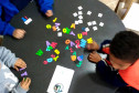 Nicole participa uma vez por semana de um projeto social em que leciona oficinas de inglês a crianças com idade entre seis e 12 anos. Antes de iniciar as aulas, Nicole auxilia os colegas voluntários nas oficinas de arte. “Minha vida mudou quando aprendi o idioma, por isso resolvi entrar no projeto e ajudar essas crianças de alguma maneira. Acredito que um idioma diferente, principalmente o inglês, pode fazer a diferença”, afirmou.