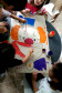 Nicole participa uma vez por semana de um projeto social em que leciona oficinas de inglês a crianças com idade entre seis e 12 anos. Antes de iniciar as aulas, Nicole auxilia os colegas voluntários nas oficinas de arte. “Minha vida mudou quando aprendi o idioma, por isso resolvi entrar no projeto e ajudar essas crianças de alguma maneira. Acredito que um idioma diferente, principalmente o inglês, pode fazer a diferença”, afirmou.