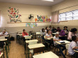 Salas de aula ambiente são organizadas pelos professores conforme os conteúdos são trabalhados. Iniciativa diversifica rotina de nove horas diárias de estudo.  