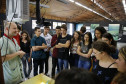 Secretaria Estadual de Educação do Paraná; Alunos do Colégio Estadual do Campo Brasilio Antunes da Silva de Ponta Grossa visitam o Parque da Ciência em Quatro Barras, na foto na foto o professor Anisio Lasievicz diretor do Parque da Ciências Newton Freire Maia. 09-10-18. Foto: Hedeson Alves