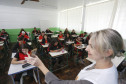 Colégio Estadual Frederico Guilherme Giese, em Piên. Na foto, a professora de  química, Solene Forteski. Foto: Arnaldo Alves/ANPr