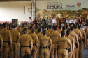 35 policiais militares da reserva passam a atuar para levar mais segurança no entorno das escolas. Iniciativa inovadora no Brasil, programa terá nesta fase inicial 51 colégios de Foz do Iguaçu, Londrina e Região Metropolitana de Curitiba. 