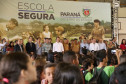 35 policiais militares da reserva passam a atuar para levar mais segurança no entorno das escolas. Iniciativa inovadora no Brasil, programa terá nesta fase inicial 51 colégios de Foz do Iguaçu, Londrina e Região Metropolitana de Curitiba. 