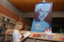 A Diretoria de Tecnologia Educacional (Ditec) da Secretaria de Estado da Educação do Paraná (SEED) recebeu, nesta terça-feira (27), a exposição itinerante de livros e pertences pessoais da poetisa paranaense Helena Kolody, acervo concedido pelo Museu Paranaense.