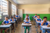 Estudantes kaingang do Colégio Estadual Indígena Cacique Gregório Kaekchot, em Manoel Ribas, ganharam quadra coberta e um novo espaço de refeitório e cozinha.