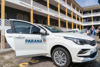 Os veículos serão usados para deslocamentos oficiais e suporte aos trabalhos pedagógicos, jurídicos e técnicos desempenhados pelos chefes e equipes que integram os NREs. São 62 modelos sedan e 30 SUVs.