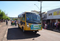 Feito a partir de óleo descartado, o biodiesel foi utilizado para abastecer um dos ônibus escolares da prefeitura que funcionou durante uma semana inteira 