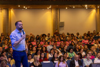 Intercâmbios, colégios cívico-militares e tecnologia marcam rede estadual de educação