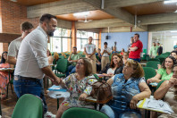 1.195 professores e pedagogos começam a tomar posse para reforçar educação do Paraná