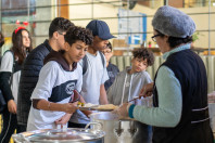 Programa que oferta três refeições nas escolas estaduais vai para o terceiro ano