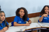 Foto dos estudantes do Colégio Aníbal Khury