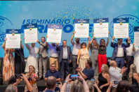 Estado anuncia 32 mil chromebooks para a rede e conectividade para 150 escolas