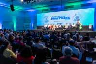Estado anuncia 32 mil chromebooks para a rede e conectividade para 150 escolas