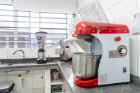 R$ 30 milhões: Estado entrega lava-louças e equipamentos para cozinhas de escolas estaduais