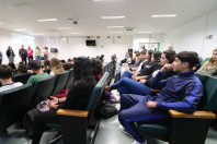Alunos do colégio mais atingido de Rio Bonito do Iguaçu retornam à sala de aula para fechar o ano letivo