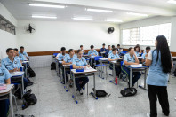 Educação fará consultas para implementar novos colégios cívico-militares em novembro