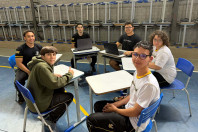 Alunos de curso técnico em Maringá criam apps com foco em melhorar a vida de idosos
