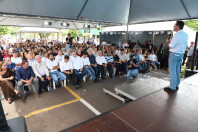 Governador anuncia R$ 90 milhões para escola e obras de infraestrutura em Umuarama