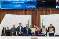 Governo do Paraná anuncia investimento de R$ 540 milhões para as Apaes em 2026