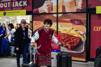 Ganhando o Mundo: reencontros marcam retorno de estudantes do Reino Unido