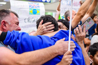 Ganhando o Mundo: reencontros marcam retorno de estudantes do Reino Unido