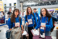 Primeiro voo para o Canadá do Ganhando o Mundo 2026 leva 20 estudantes paranaenses
