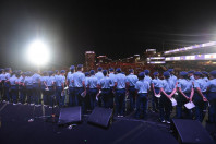 Estudantes de Colégio Cívico-Militar de Piraí do Sul se apresentam para milhares de pessoas no palco do Verão Maior Paraná