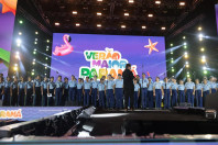 Estudantes de Colégio Cívico-Militar de Piraí do Sul se apresentam para milhares de pessoas no palco do Verão Maior Paraná