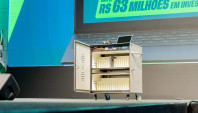 Estado anuncia R$ 63,5 milhões em kits tecnológicos para escolas municipais