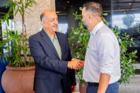 Comitiva de autoridades do México conhece modelo de ensino de inglês do Paraná