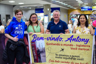 Educação que atravessa gerações: Ganhando o Mundo leva mãe e filho para intercâmbio internacional
