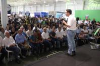 Multinacional desenvolve máquina a partir da demanda de colégios agrícolas do Paraná
