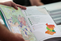 Raízes africanas e indígenas: colégio estadual expõe obras em shopping de Umuarama