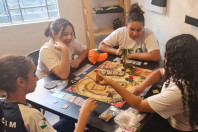 Projetos de estudantes da rede estadual incentivam meninas na ciência e entram em exposição na Fiocruz