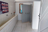 Colégio Estadual Santa Rosa, em Curitiba (antes)