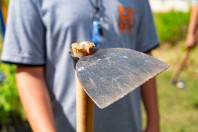 Alunos plantam cinturão verde e avançam na recuperação de rio em São José dos Pinhais