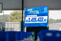 Investimento de R$ 3,5 milhões: colégio de Quitandinha ganha refeitório, laboratório e quadra coberta