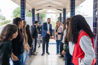 Investimento de R$ 3,5 milhões: colégio de Quitandinha ganha refeitório, laboratório e quadra coberta