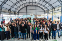 Investimento de R$ 3,5 milhões: colégio de Quitandinha ganha refeitório, laboratório e quadra coberta