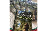 Ganhando o Mundo: aluna da rede estadual lança livro sobre intercâmbio na Irlanda
