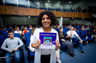 Projetos em escolas estaduais de Ponta Grossa e Maringá formam novos escritores