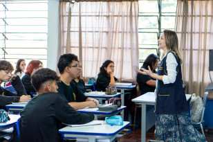 Estado regulamenta Dobra de Padrão para docentes