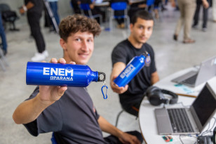 Enem 2025: 195 mil estudantes do Paraná realizam a prova neste domingo