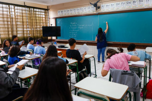 Parceiro da Escola: definidas empresas responsáveis pela administração de 13 colégios