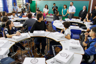 Infraestrutura, tecnologia e novas unidades: 1 milhão de alunos da rede estadual voltam às aulas