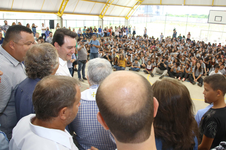 Inauguração de nova escola em Sarandi